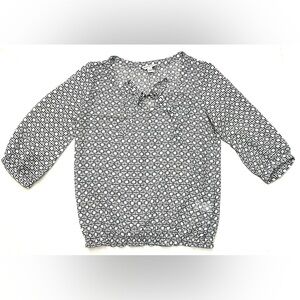 Banana Republic Women’s Sheer Gray and White Geometric 3/4 Sleeve Shirt Blouse